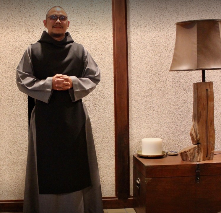 C8D2F8ED-C8C6-48BF-8249-4CF693779700